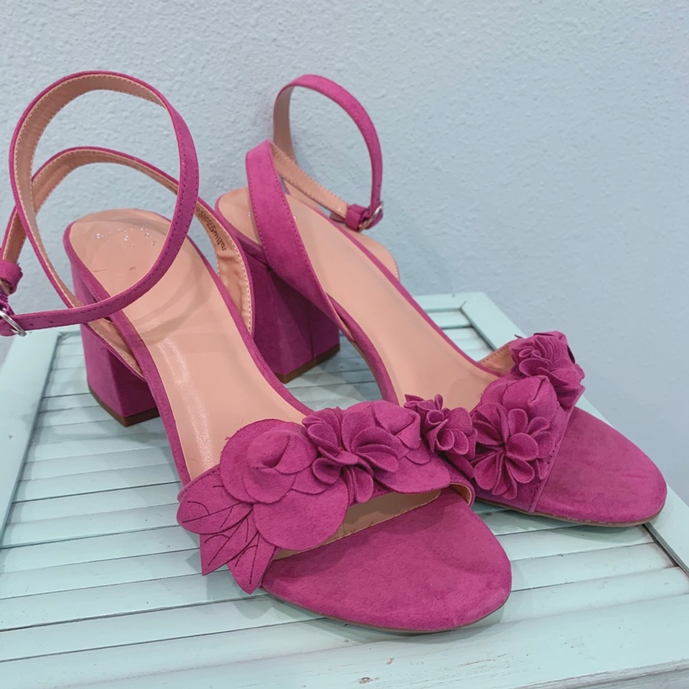 Magenta Flower Block Heeled Shoes